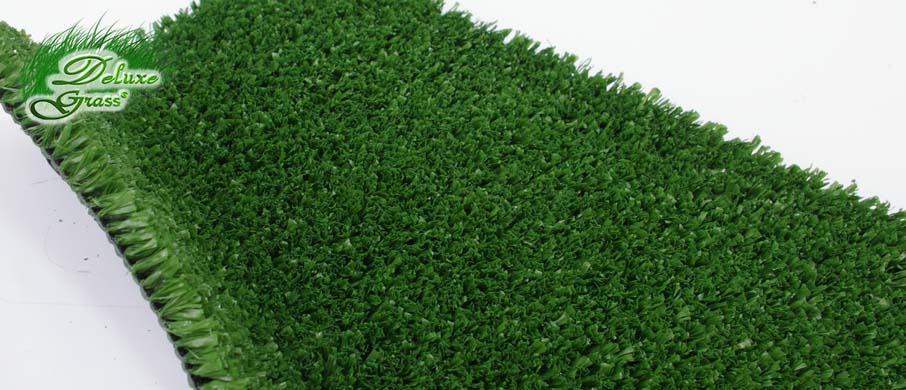 Césped artificial DeluxeGrass para pistas de pádel de tipo pre fibrilado